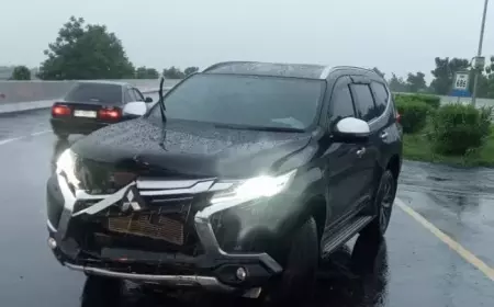 Melaju Kencang, Mobil Pajero Oleng di Tol Jombang-Mojokerto
