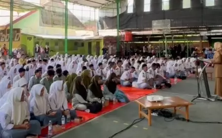 Relawan TIK Indonesia Ajak Siswa SMK SE Kabupaten Mojokerto Cakap Teknologi dan Informatika