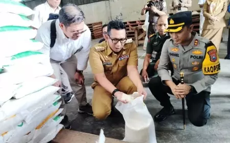 Jelang Bulan Ramadan, Pj Wali Kota Mojokerto Sidak Ketersediaan Pasokan Beras