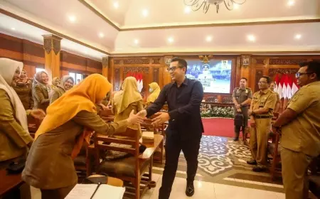 Pj Wali Kota Mojokerto Minta ASN Layani Warga Bak Raja