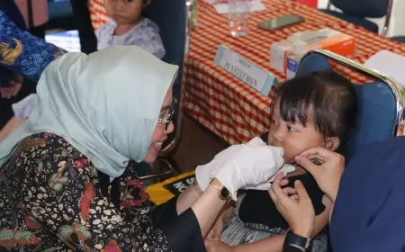 Ketua TP PKK Kabupaten Bojonegoro Tinjau Pelaksanaan Sub PIN Polio Putaran 2 di Desa Papringan  Temayang