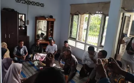 Dua Putri Mendiang Petugas KPPS Kromengan Dapat Bantuan dari Provinsi dan Polres Malang