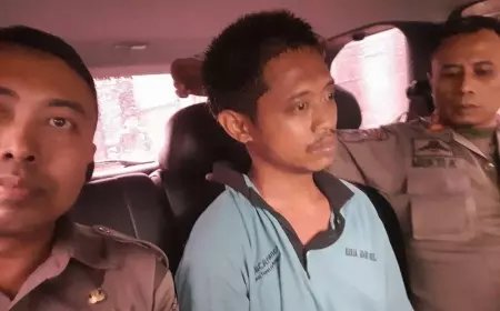 Satpol PP Kabupaten Jember Ringkus Pengamen Gores Mobil Pengendara
