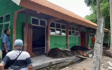 Proyek Rehabilitasi Ruang Kelas SMPN 1 Mojosari Bermasalah ?