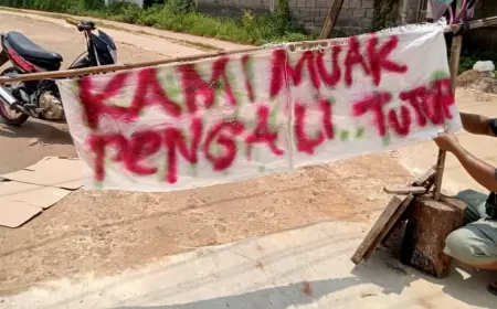 Rusak Jalan Pertanian, Warga Gresik Ancam Tutup Paksa Galian C