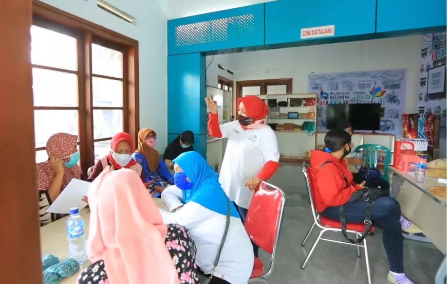 PLN UID Jawa Timur Fasilitasi 1.054 UMK Naik Kelas Punya Legalisasi Usaha