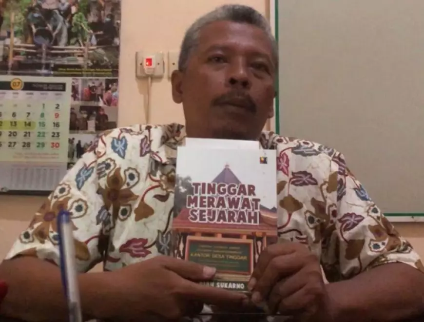 Melalui Buku, Kades di Jombang Kenalkan Sejarah Desa Pada Generasi Muda