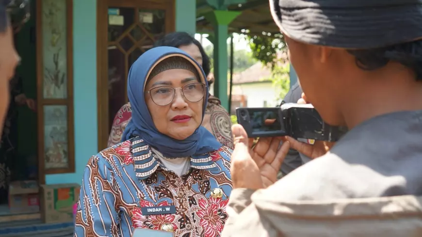 Pj Bupati Lumajang Takziah ke Rumah Anggota Panwaslu yang Meninggal Saat Bertugas