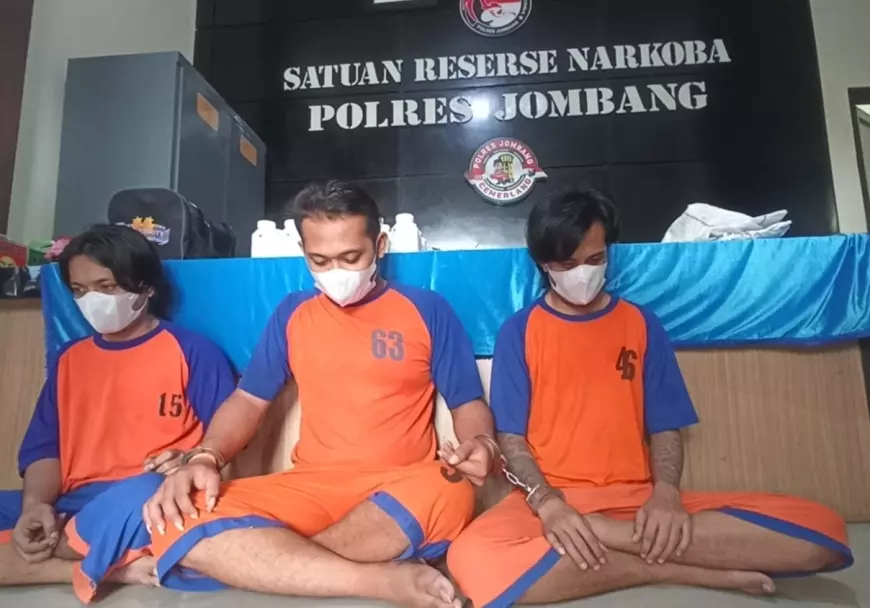 Kelakuan Tak Patut, Tiga Bersaudara Jadi Kurir Barang Haram Di Jombang