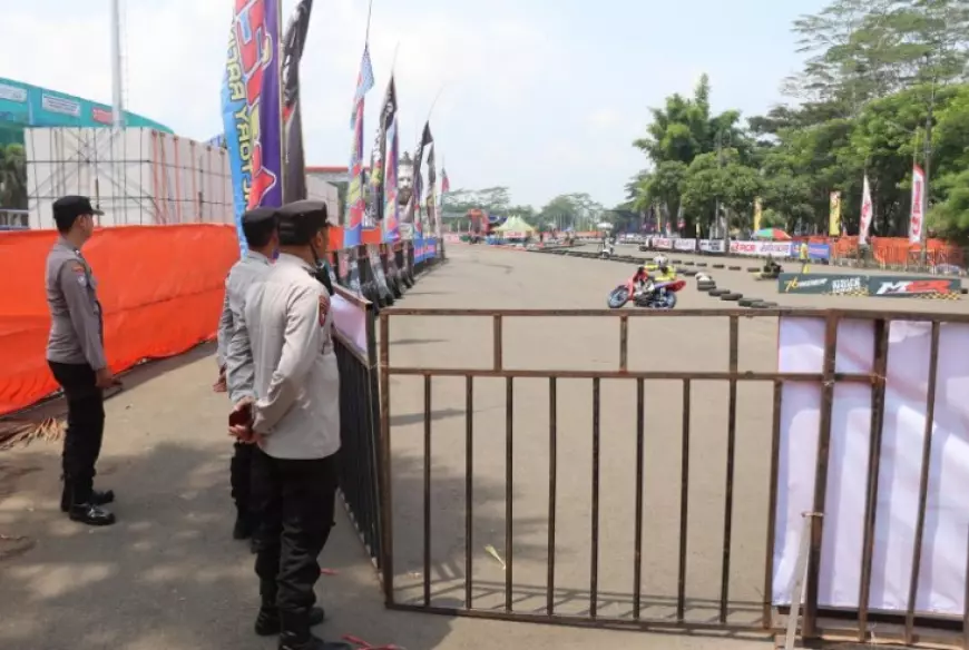 Polres Malang Siagakan Personel di Ajang Road Race Mata Panah Cup Race 2+ Kanjuruhan 2024″