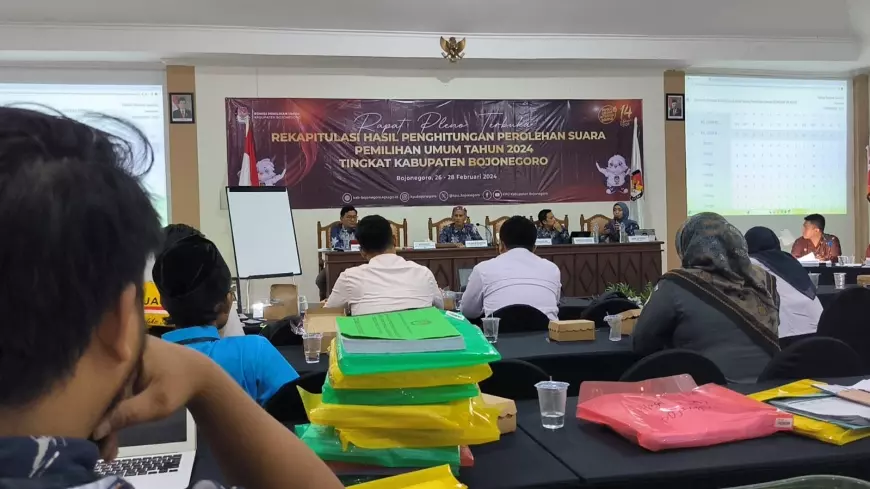 KPU Bojonegoro Mulai Rekapitulasi Tingkat Kabupaten