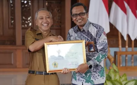 PLN Tanjung Awar-awar Tuban Sabet Tiga Penghargaan dari Gubernur Jatim