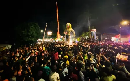6 Ogoh-Ogoh Umat Hindu Umbulsari dikirab, Ribuan Masyarakat Tumpah Ruah