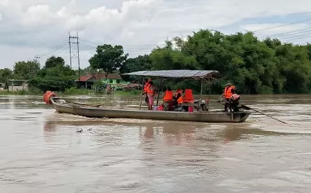 Sungai Bengawan Solo di Bojonegoro Siaga Merah
