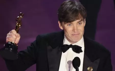 Cillian Murphy Dedikasikan Oscar Untuk Para Penyeru Perdamaian Dunia