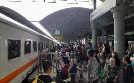 KAI Daop 8 Surabaya Operasikan 11 Kereta Api Tambahan untuk Mudik Lebaran 2024