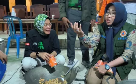Pemkab Bojonegoro Dirikan Dapur Umum Bagi Korban Luapan Sungai Bengawan Solo