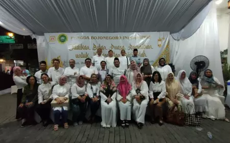 Ikatan Notaris dan PPAT Bojonegoro Berikan Santunan Anak Yatim dan Dhuafa