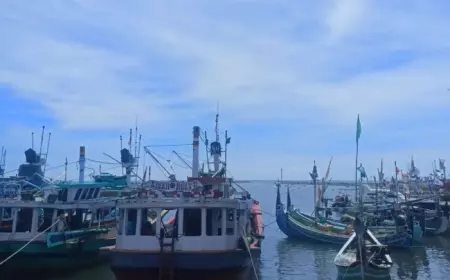 Cuaca Buruk, Nelayan di Probolinggo Terpaksa Tak Melaut
