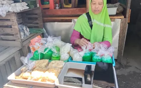 Cerita Penjual Takjil Ramadan Di Jombang, Pendapatan Menurun Dibanding Tahun Lalu