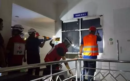 Tim Labfor Polda Jatim Selidiki Penyebab Kebakaran RS Gatoel