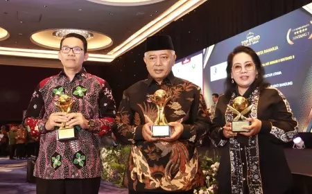 RSUD Kanjuruhan Hantarkan Pemkab Malang Raih Penghargaan Top Pembina BUMD Awards 2024