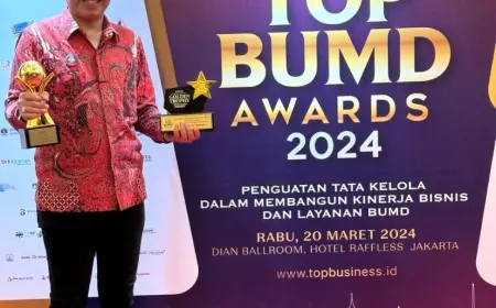 Tugu Tirta Beri Kado HUT ke-110 Kota Malang Lewat Penghargaan TOP BUMD GOLDEN Trophy 2024