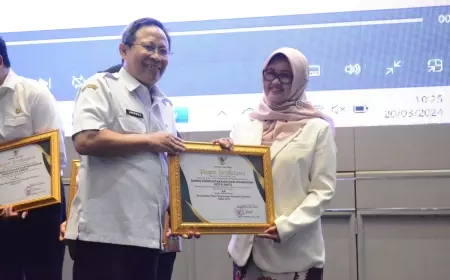 Disperpusip Peringkat 1 Jatim dalam Pengawasan Kearsipan Eksternal