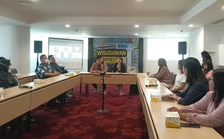 UKWMS Beri Apresiasi Calon Wisudawan Melalui Ajang Berbagi Kisah