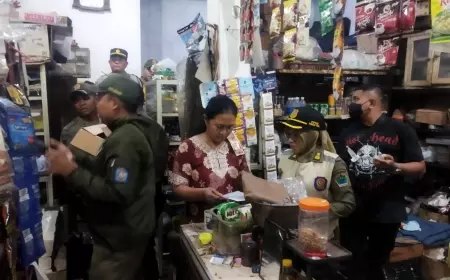 Gelar Operasi Pekat, Satpol-PP Kota Malang Sita Ratusan Botol Miras