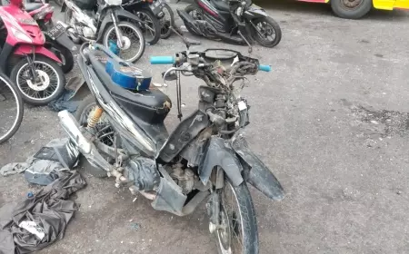 Tabrakan Truk vs Sepeda Motor, Pengendara Motor Tewas di TKP