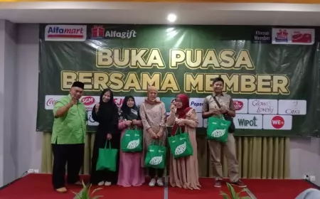 Buka Puasa Bersama Member Loyal Alfamart dan Area Manager Malang Sebagai Ajang Silaturahmi