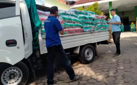 Harga Beras Belum Stabil, Warga di Probolinggo Dipasok Beras oleh PT BJB