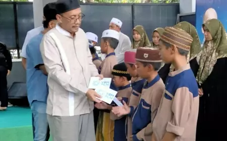 PLN UP3 Malang Gandeng YBM PLN, Santuni Puluhan Anak Yatim