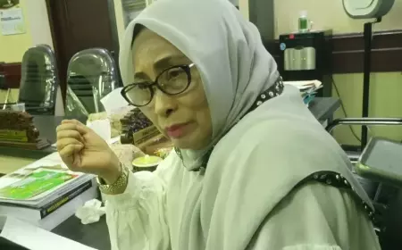 Komisi B Dorong Relokasi PKL Jalan KH Mas Mansyur Surabaya Diundur Hingga Pasca Ramadan