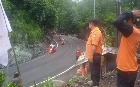 Jelang Arus Mudik,  BPBD Jember Siagakan Personel di Jalur Gumitir 