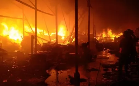 Terbakar Hebat, Gudang Rongsokan di Probolinggo Hangus