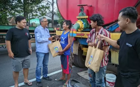 Manfaatkan Bulan Ramadan, IMI Probolinggo Gandeng Komunitas Bagikan Paket Bahan Pokok