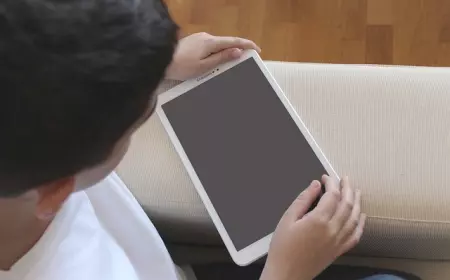 Screen Time Untuk Anak; Orang Tua Perlu Perhatikan Ini