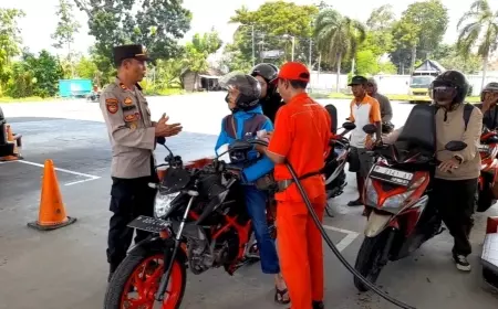 Pastikan Stok dan Takaran BBM Aman Jelang Lebaran, Polisi di Bondowoso Sidak SPBU