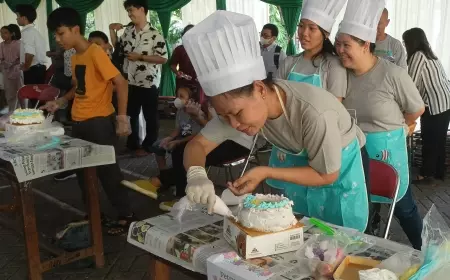 Unik, Jemaat Gereja Katolik Santo Yohanes Pemandi Surabaya Rayakan Paskah dengan Lomba Bernuansa Kekeluargaan