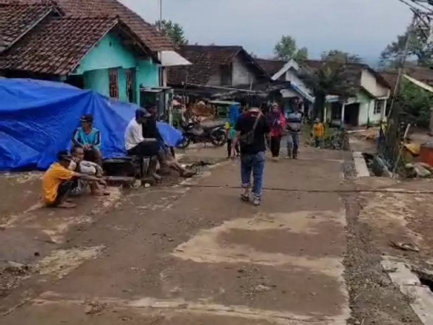 Puluhan Warga Terdampak Tanah Retak di Jombang