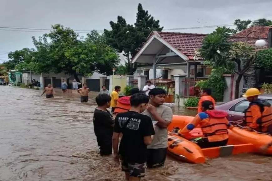 Banjir Kembali Rendam Rumah Warga di Dringu Probolinggo, Warga Panik