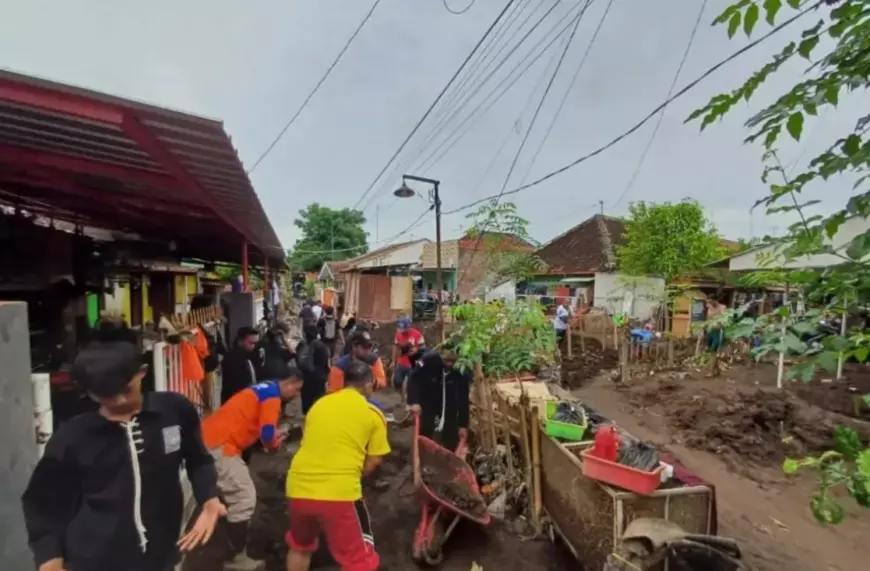 Meski Banjir Surut, Masyarakat Terdampak di Dringu Probolinggo Butuh Bantuan