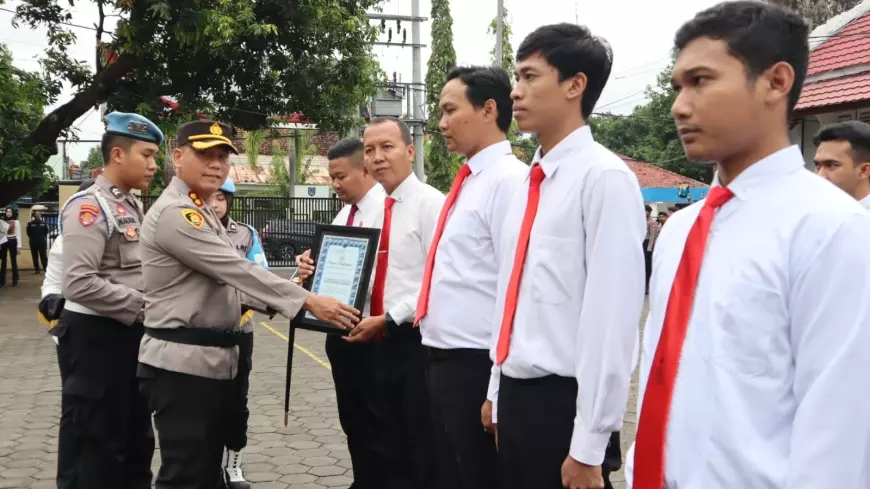 Ungkap Berbagai Kasus Kejahatan, 14 Anggota Polres Probolinggo Kota Diganjar Penghargaan