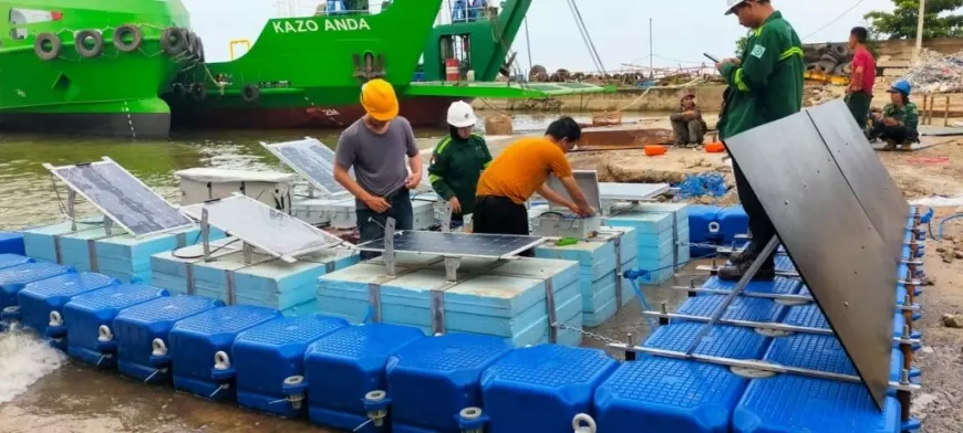 ITS Luncurkan Solar2Wave, Purwarupa PLTS Apung Laut Pertama di Indonesia