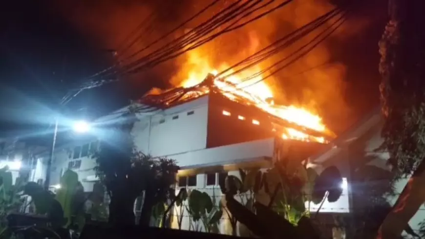 Kebakaran Landa RS Gatoel, Pelayanan Ditutup Sementara