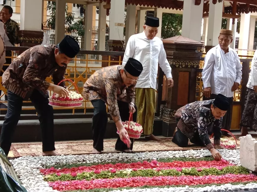 Safari Ramadan ke Jombang, Menko Polhukam Ada Agenda Khusus di Ponpes Tebuireng