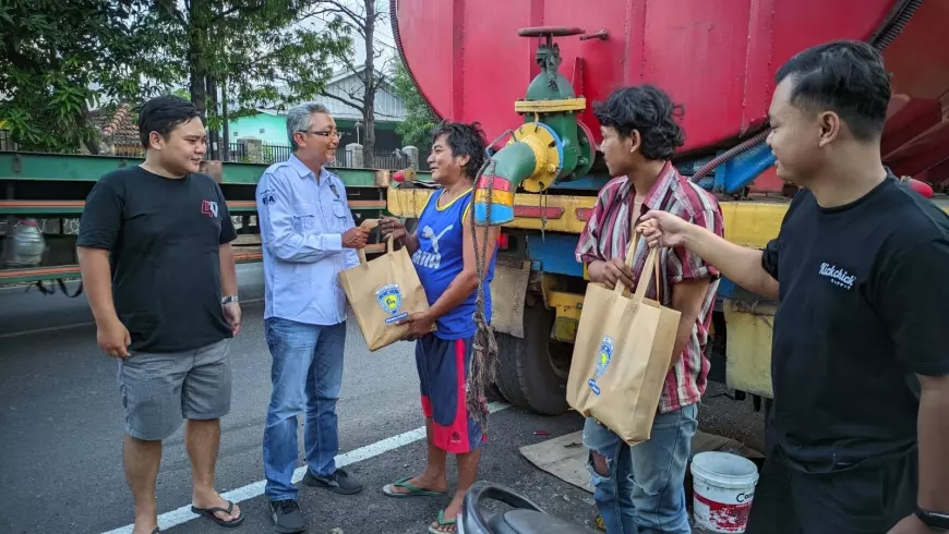 Manfaatkan Bulan Ramadan, IMI Probolinggo Gandeng Komunitas Bagikan Paket Bahan Pokok