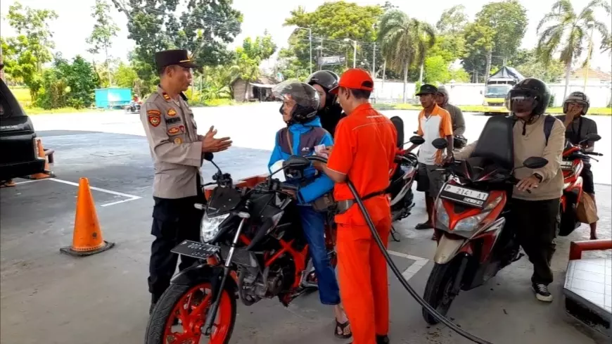 Pastikan Stok dan Takaran BBM Aman Jelang Lebaran, Polisi di Bondowoso Sidak SPBU